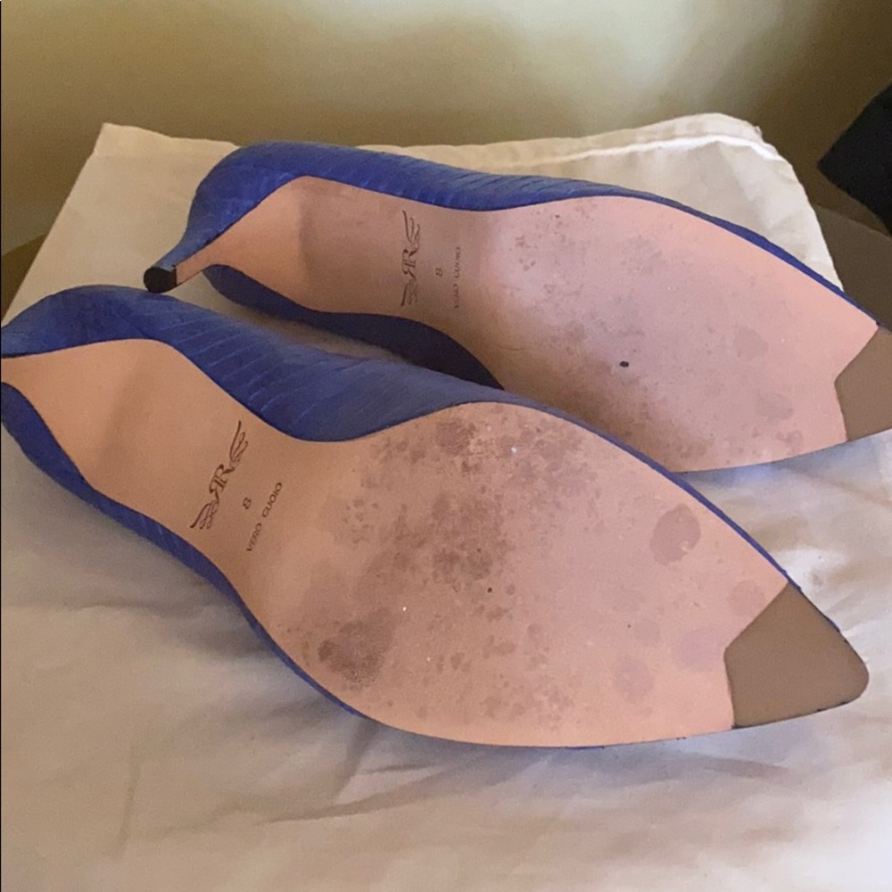 Beautiful Rachael Roy leather pumps!💙 - Picture 3 of 3